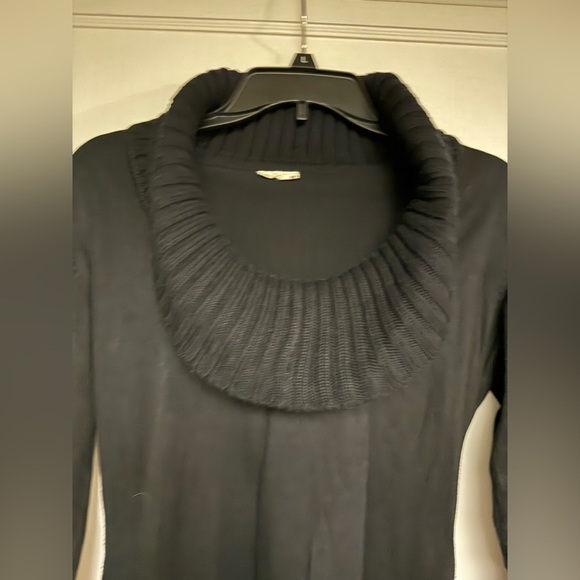 Elegant loose turtle sweater - Picture 3 of 7